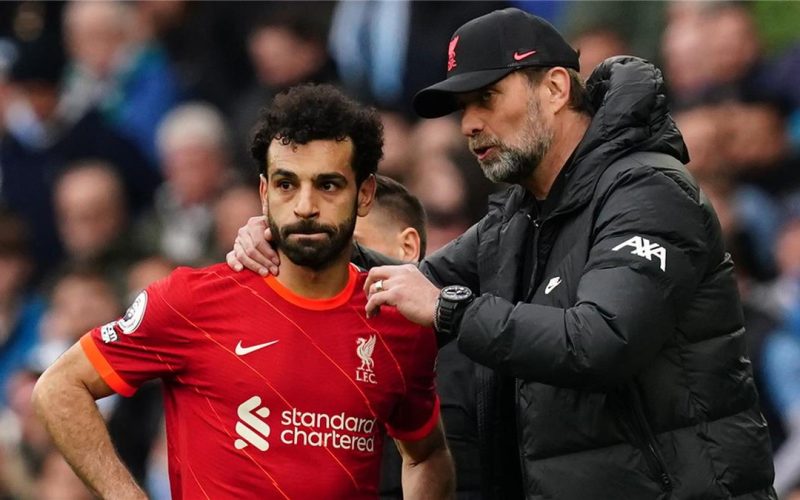 أليستر: محمد صلاح هو من فجّر خبر رحيل كلوب عن ليفربول