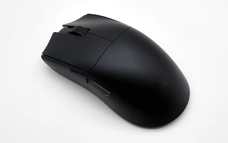 إستعراض لفارة الألعاب Razer Viper V3 Pro وقاعدة RAZER MOUSE DOCK PRO