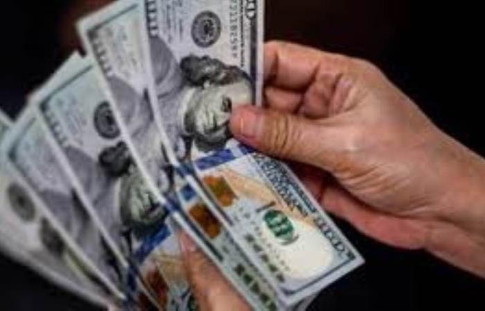 سعر الدولار اليوم الخميس 5-12-2024 بختام التعاملات في البنوك