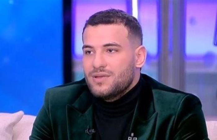 مسلم يشن هجومًا حادًا على أحد الأشخاص: إنت إنسان مريض وباتمنى تموت