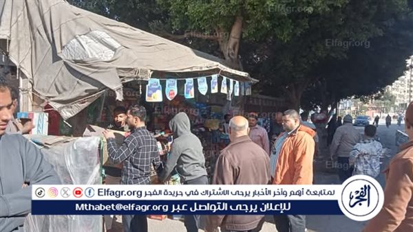 إزالة اشغالات وتعديات الباعة الجائلين على حرم الطرق بحي شرق أسيوط